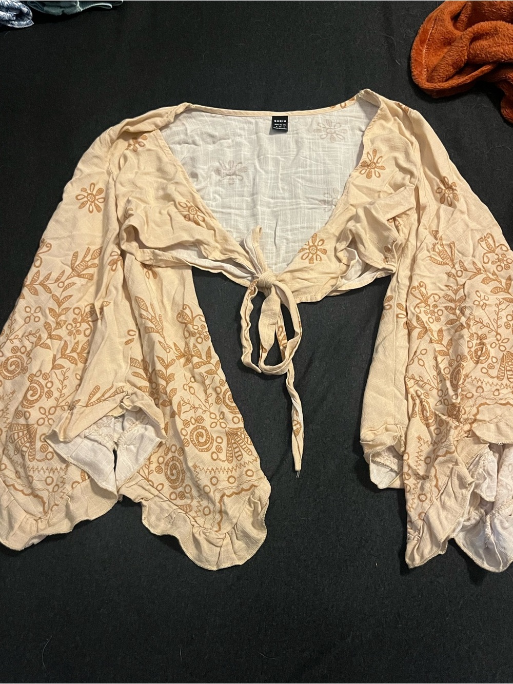 SHEIN Beige Floral Tie-Front Crop Top